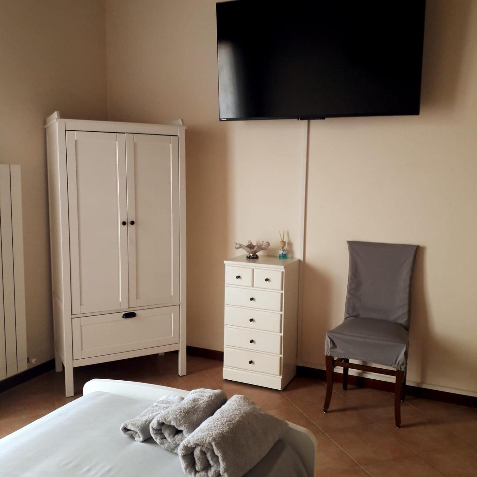Bed and Breakfast Beb Ulivo Santa Giuletta Esterno foto